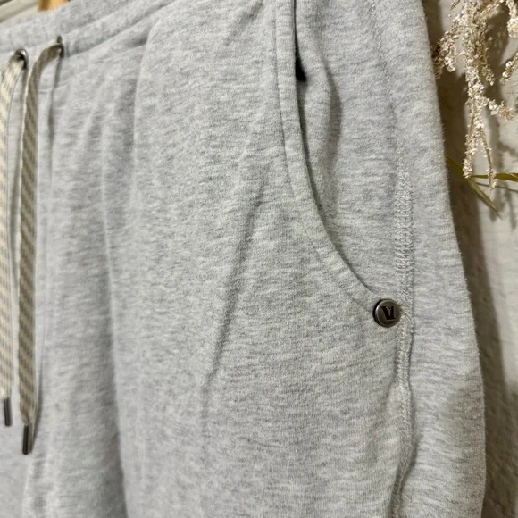 Vuori Laguna Lounge Heathered Gray Casual Pants Joggers 2.0 Size M - Picture 8 of 13